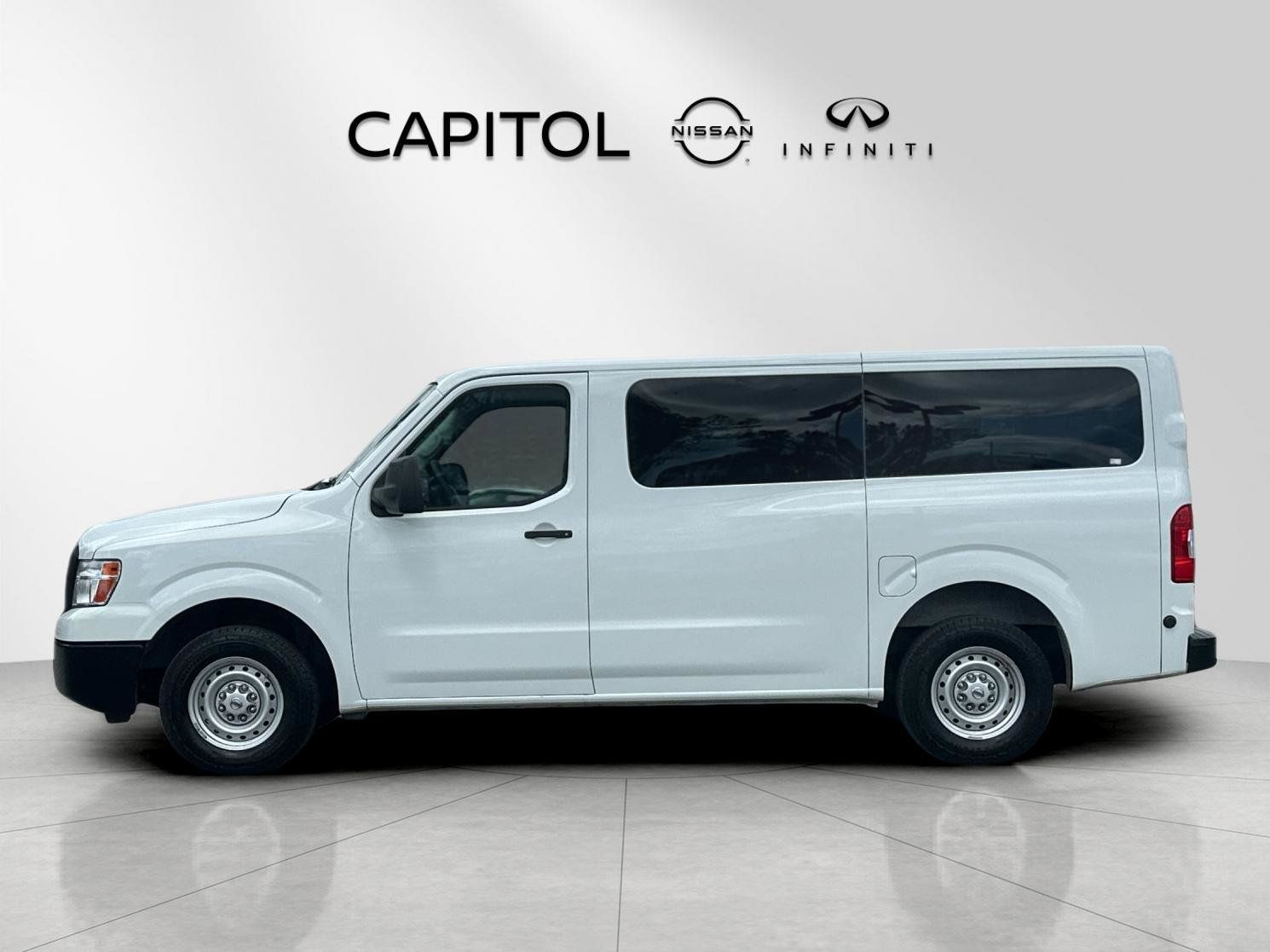 nissan nv passenger 2017 5BZBF0AA3HN850055 image nissan nv passenger 2017 5BZBF0AA3HN850055 image